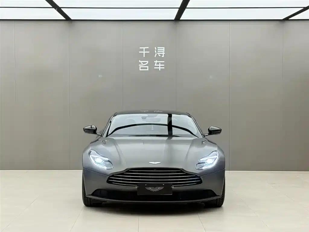 Aston Martin DB11 2019 4.0T V8 Coupe — миниатюра 2