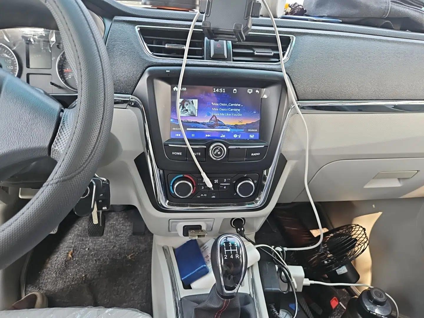 Jinbei New Hiace X30L CNG 2023 100L CNG Wealth Edition Van 2/5-Seater Air-Conditioned Model SWCC15M — миниатюра 13