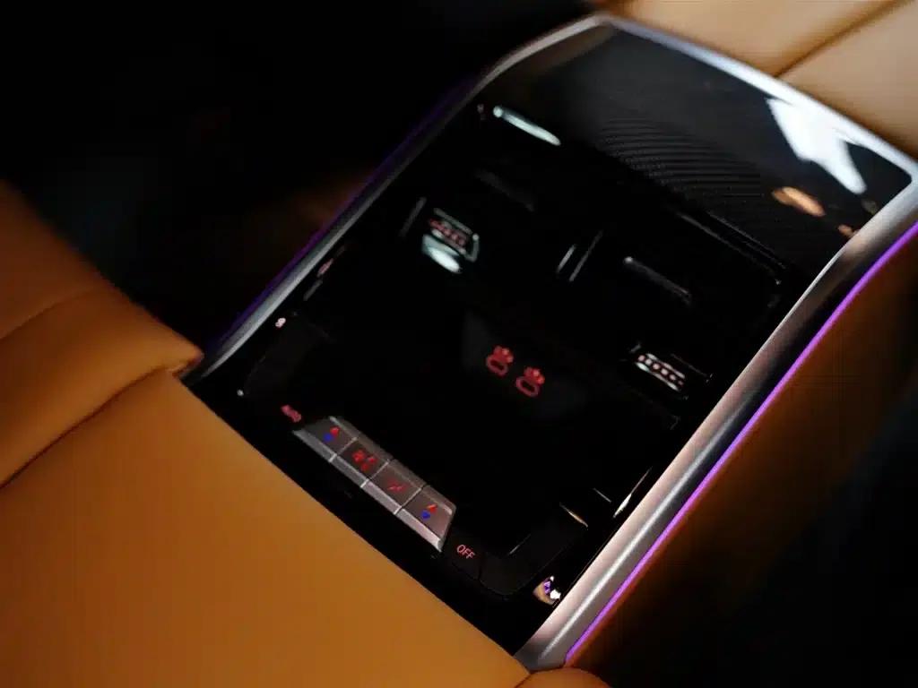 2020 BMW M8 Competition — миниатюра 51