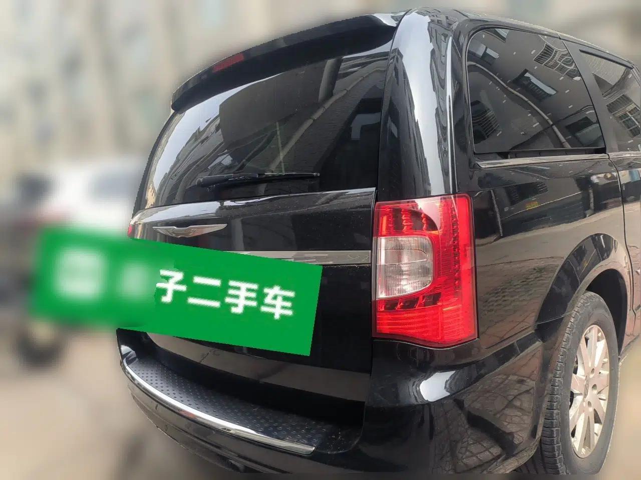 Chrysler Grand Voyager 2013 3.6L Luxury Edition — миниатюра 6