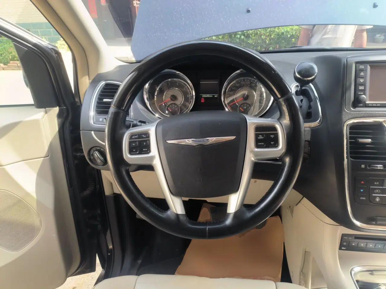 Chrysler Grand Voyager 2013 3.6L Luxury Edition — миниатюра 10