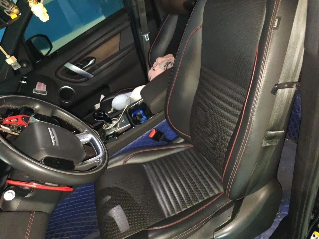 Land Rover Discovery Sport New Energy 2022 P300e Performance Tech Edition — миниатюра 15
