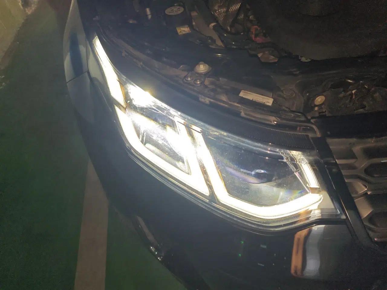 Land Rover Discovery Sport New Energy 2022 P300e Performance Tech Edition — миниатюра 7