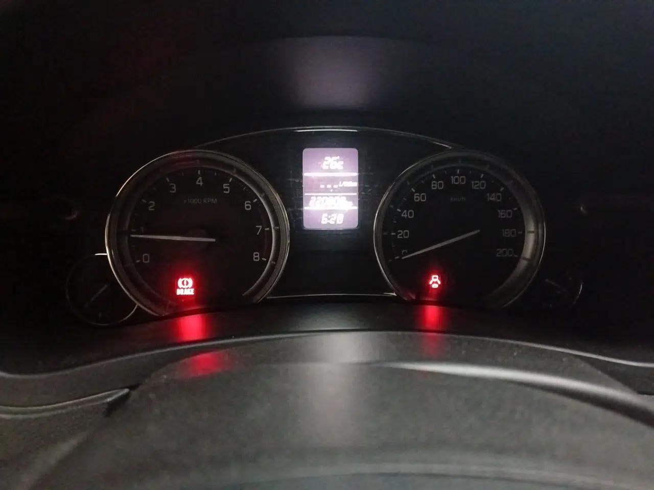 Suzuki Alivio 2015 1.6L Manual Comfort Model — миниатюра 11