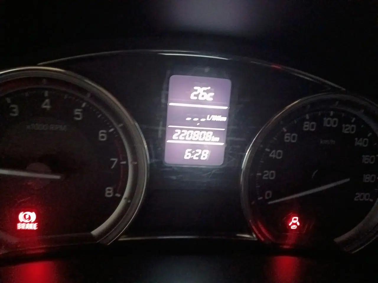 Suzuki Alivio 2015 1.6L Manual Comfort Model — миниатюра 12