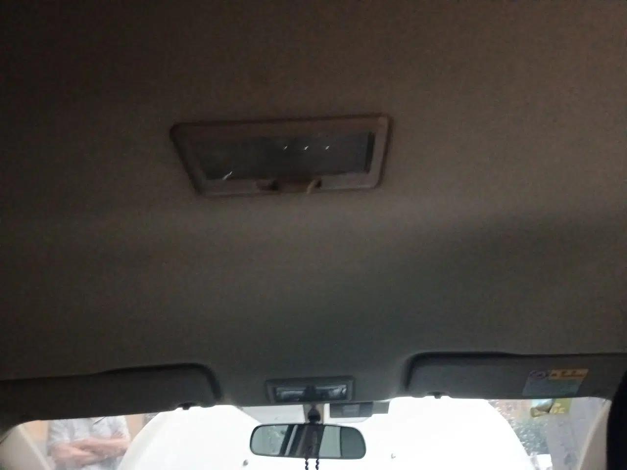 Suzuki Alivio 2015 1.6L Manual Comfort Model — миниатюра 18