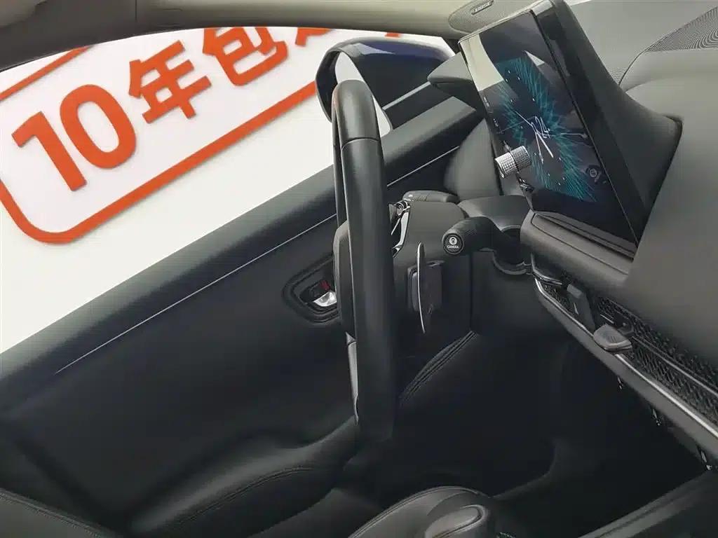 Honda HR-V 2023 240TURBO Sporty Edition — миниатюра 22