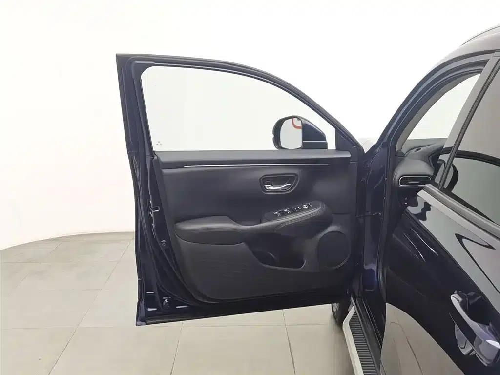 Honda HR-V 2023 240TURBO Sporty Edition — миниатюра 8