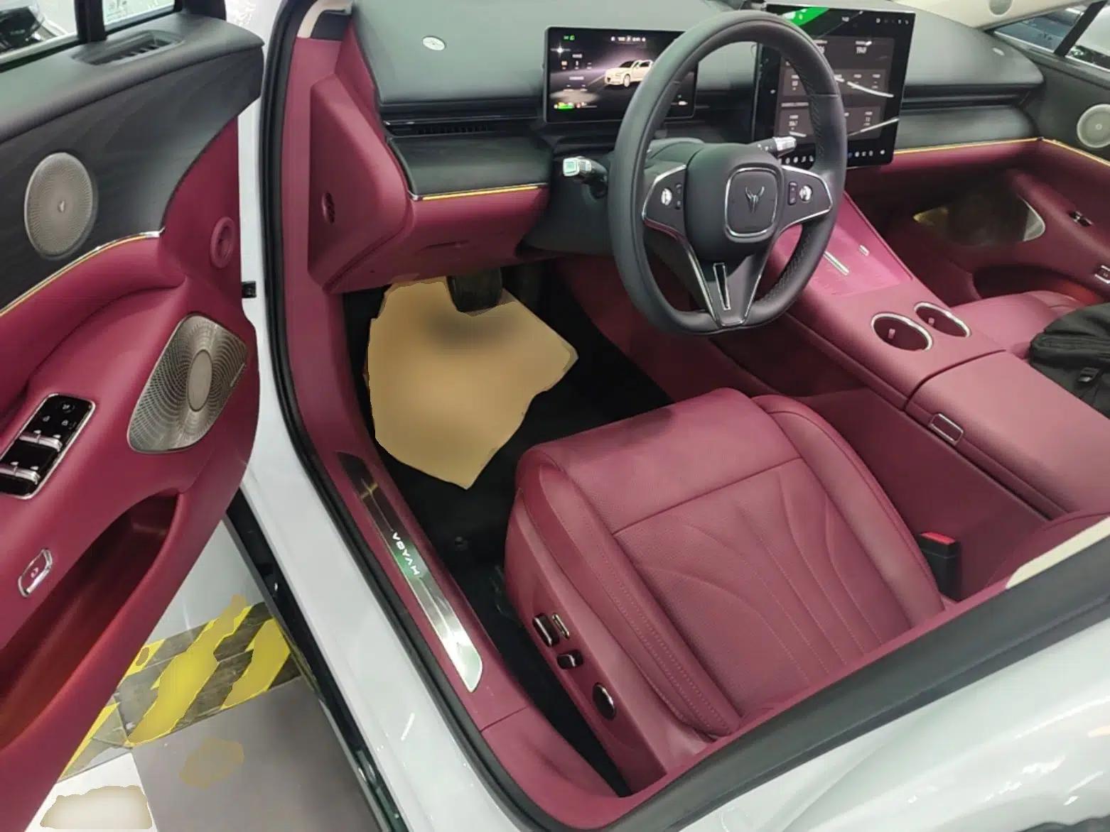 VOYAH Lantu Chiguang L 2026 Four-Wheel-Drive Ultra — миниатюра 18