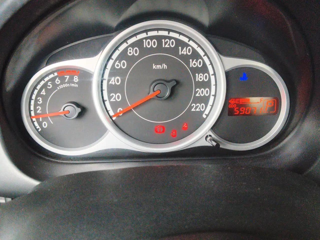 Mazda 2 2012 Sedan XuanDong 1.5L Automatic Fashion Edition — миниатюра 11