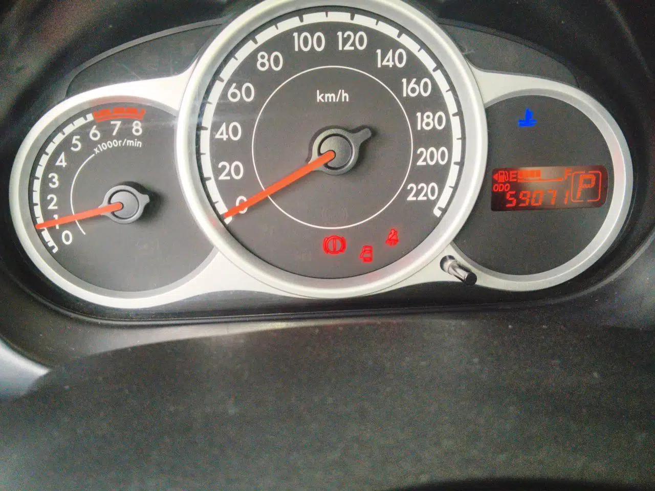 Mazda 2 2012 Sedan XuanDong 1.5L Automatic Fashion Edition — миниатюра 12
