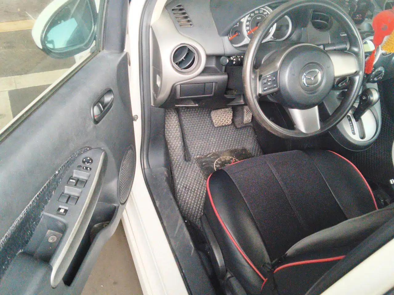 Mazda 2 2012 Sedan XuanDong 1.5L Automatic Fashion Edition — миниатюра 16