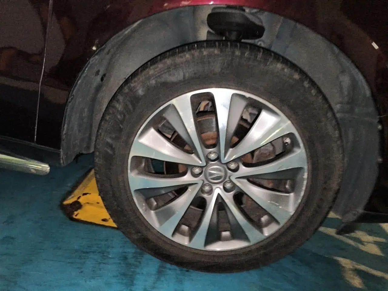 Acura MDX 2014 3.5L Elite Edition — миниатюра 8