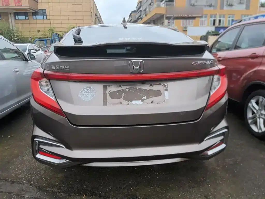 2017 Honda Crider 1.5L CVT Comfort Edition — миниатюра 6