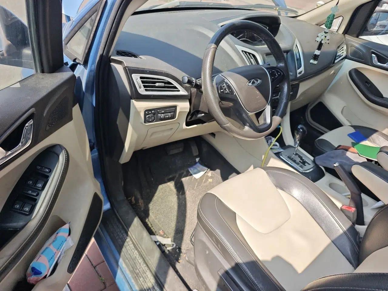 Chery Arrizo M7 2015 2.0L CVT Comfort Edition 2+2 Seating — миниатюра 16