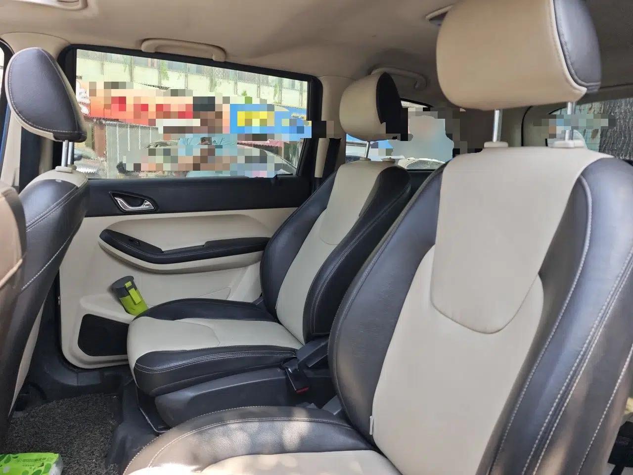 Chery Arrizo M7 2015 2.0L CVT Comfort Edition 2+2 Seating — миниатюра 17