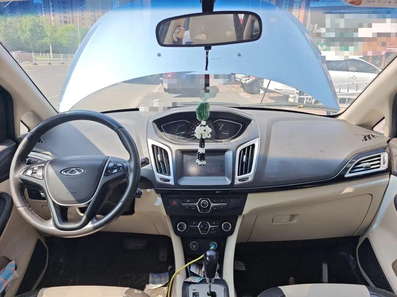 Chery Arrizo M7 2015 2.0L CVT Comfort Edition 2+2 Seating — миниатюра 9