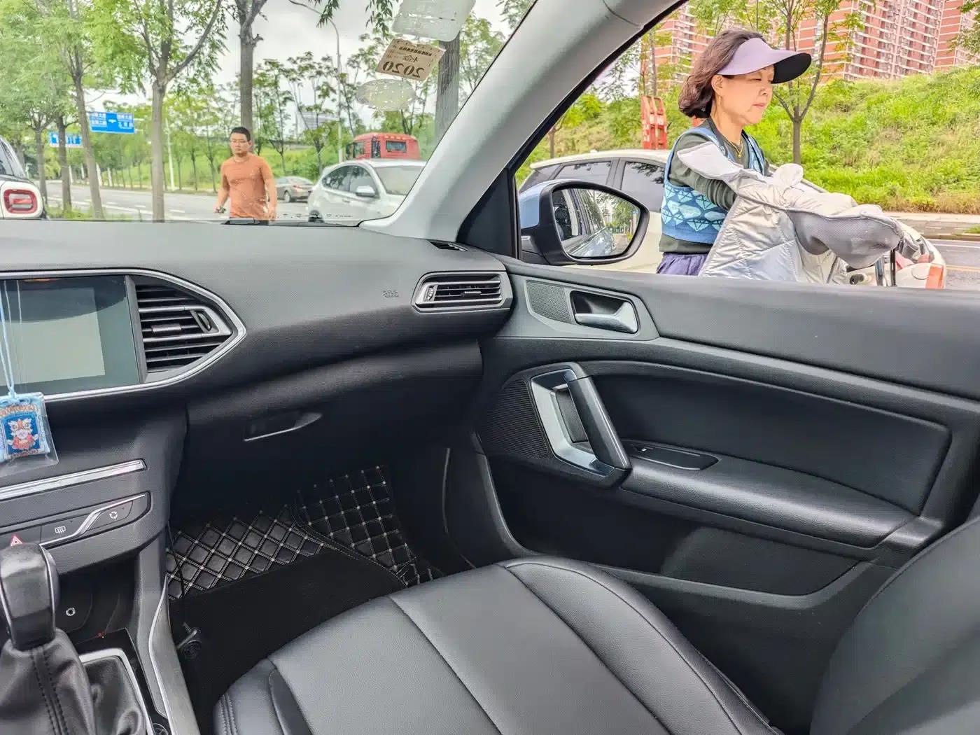 Peugeot 308S 2015 1.6T Automatic Sporty Edition — миниатюра 14