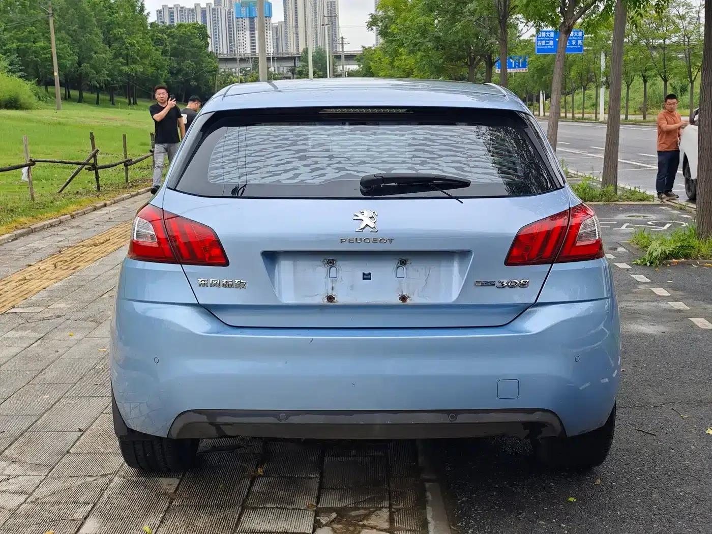 Peugeot 308S 2015 1.6T Automatic Sporty Edition — миниатюра 8