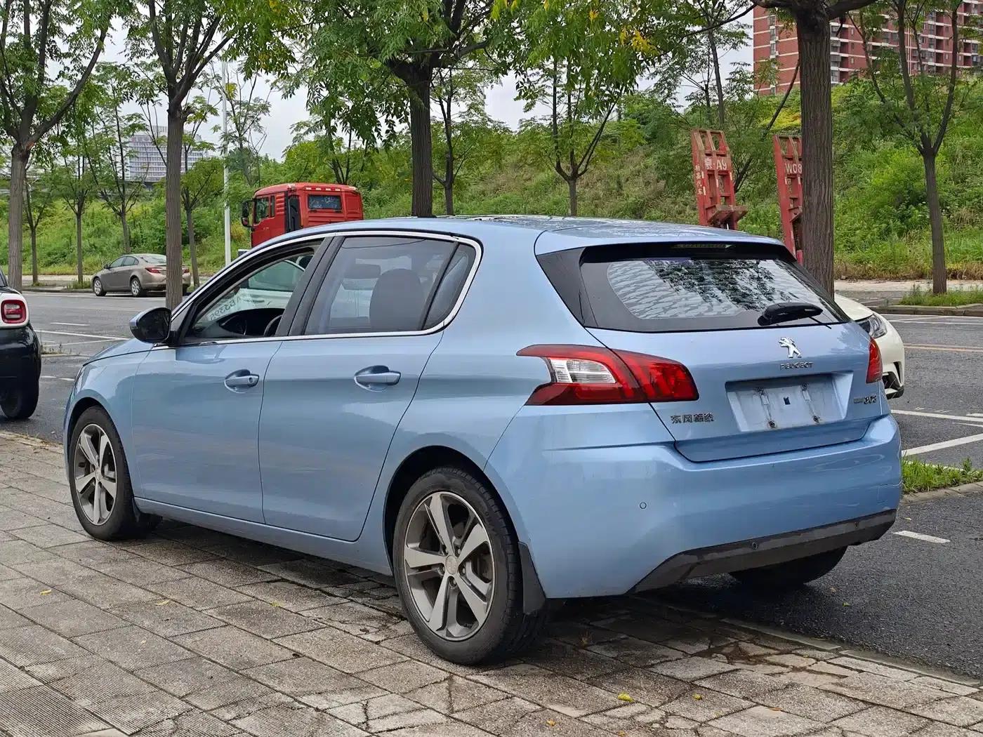 Peugeot 308S 2015 1.6T Automatic Sporty Edition — миниатюра 9