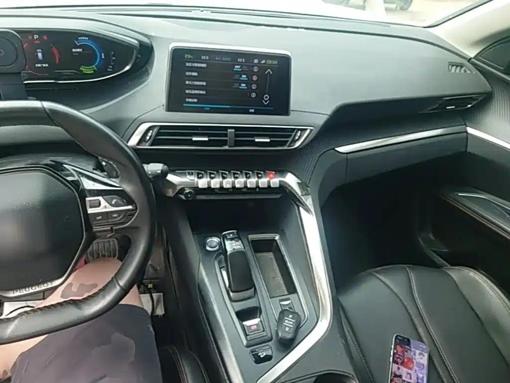 Peugeot 4008 PHEV 2020 1.6T PHEV Tri-Motor Luxury Edition — миниатюра 10
