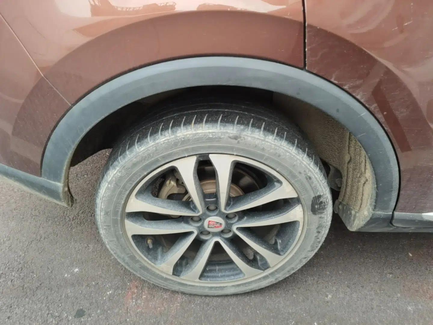 Roewe RX3 2020 1.6L CVT 4G Connected Ultra-Cool Flagship Edition — миниатюра 11