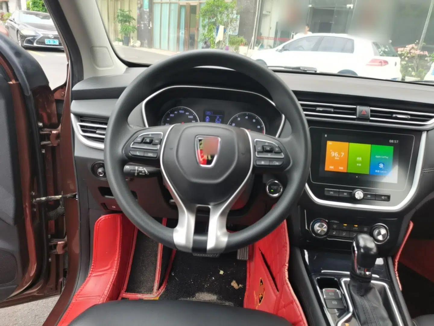 Roewe RX3 2020 1.6L CVT 4G Connected Ultra-Cool Flagship Edition — миниатюра 13