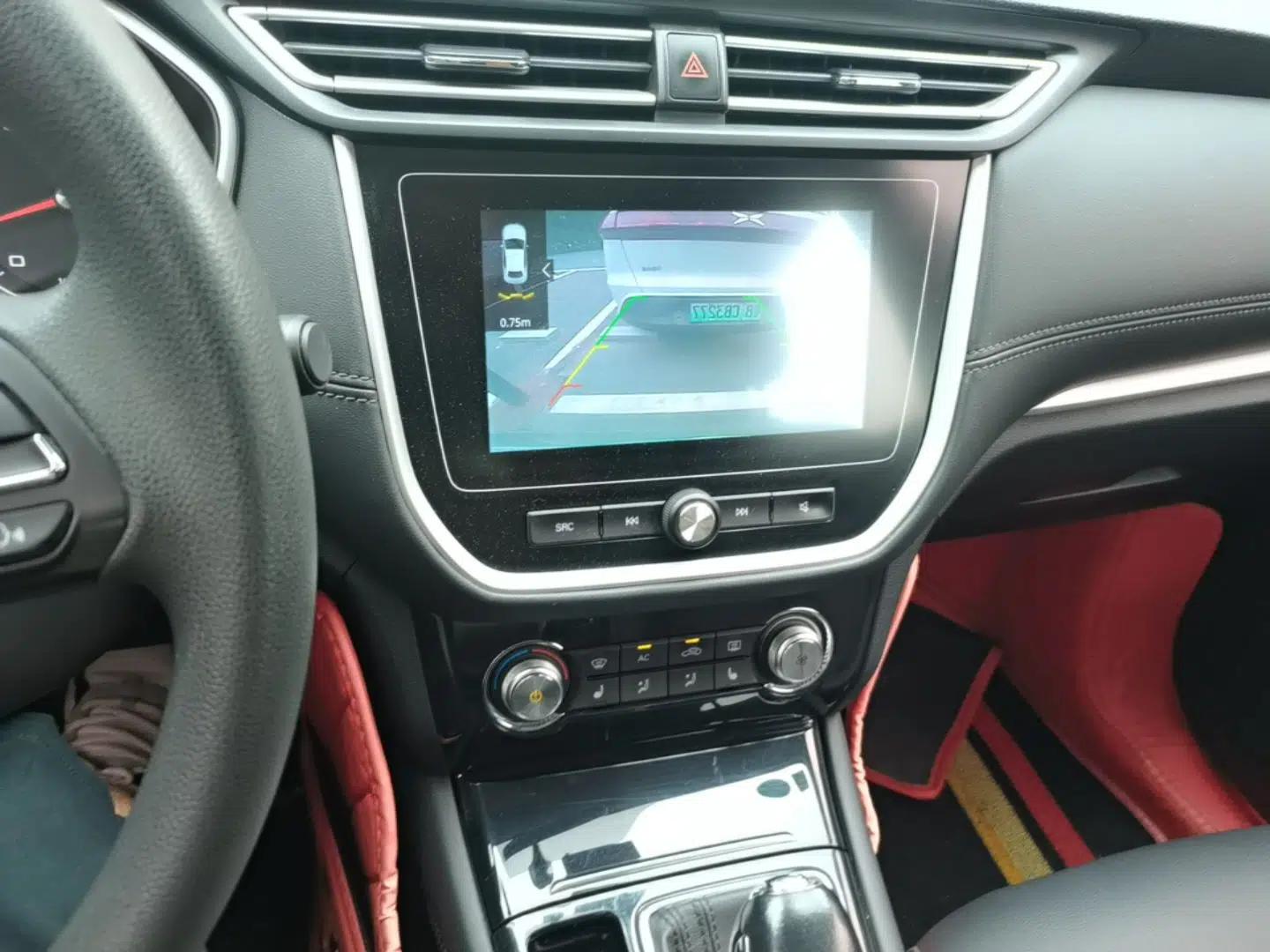 Roewe RX3 2020 1.6L CVT 4G Connected Ultra-Cool Flagship Edition — миниатюра 15