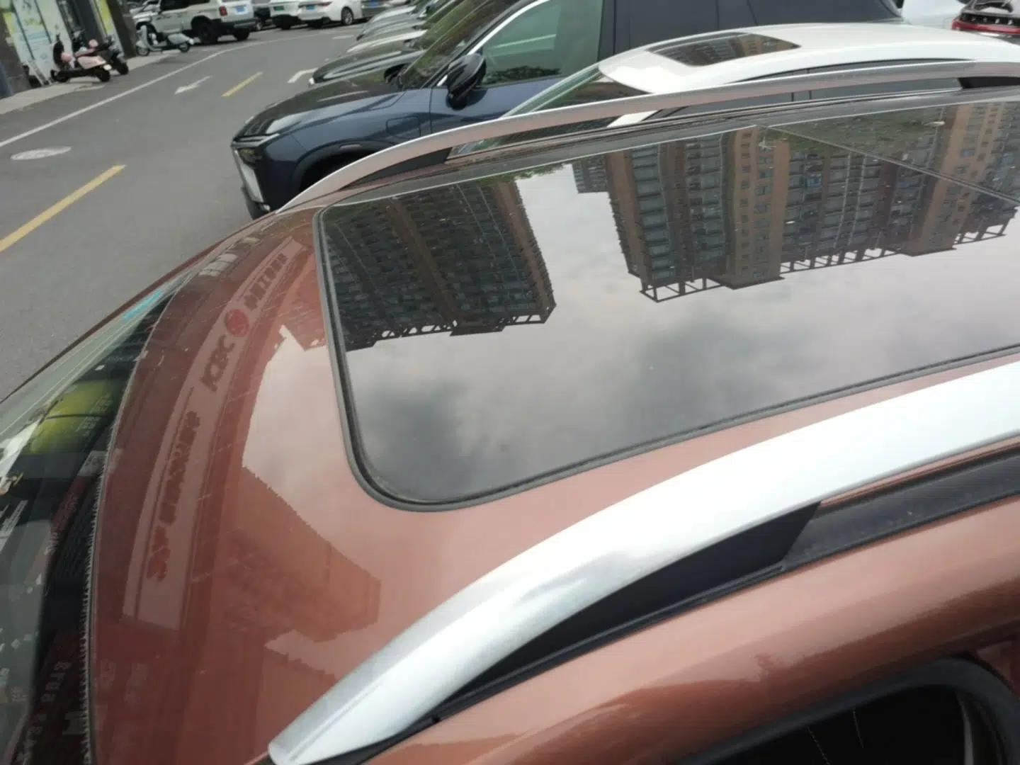 Roewe RX3 2020 1.6L CVT 4G Connected Ultra-Cool Flagship Edition — миниатюра 7