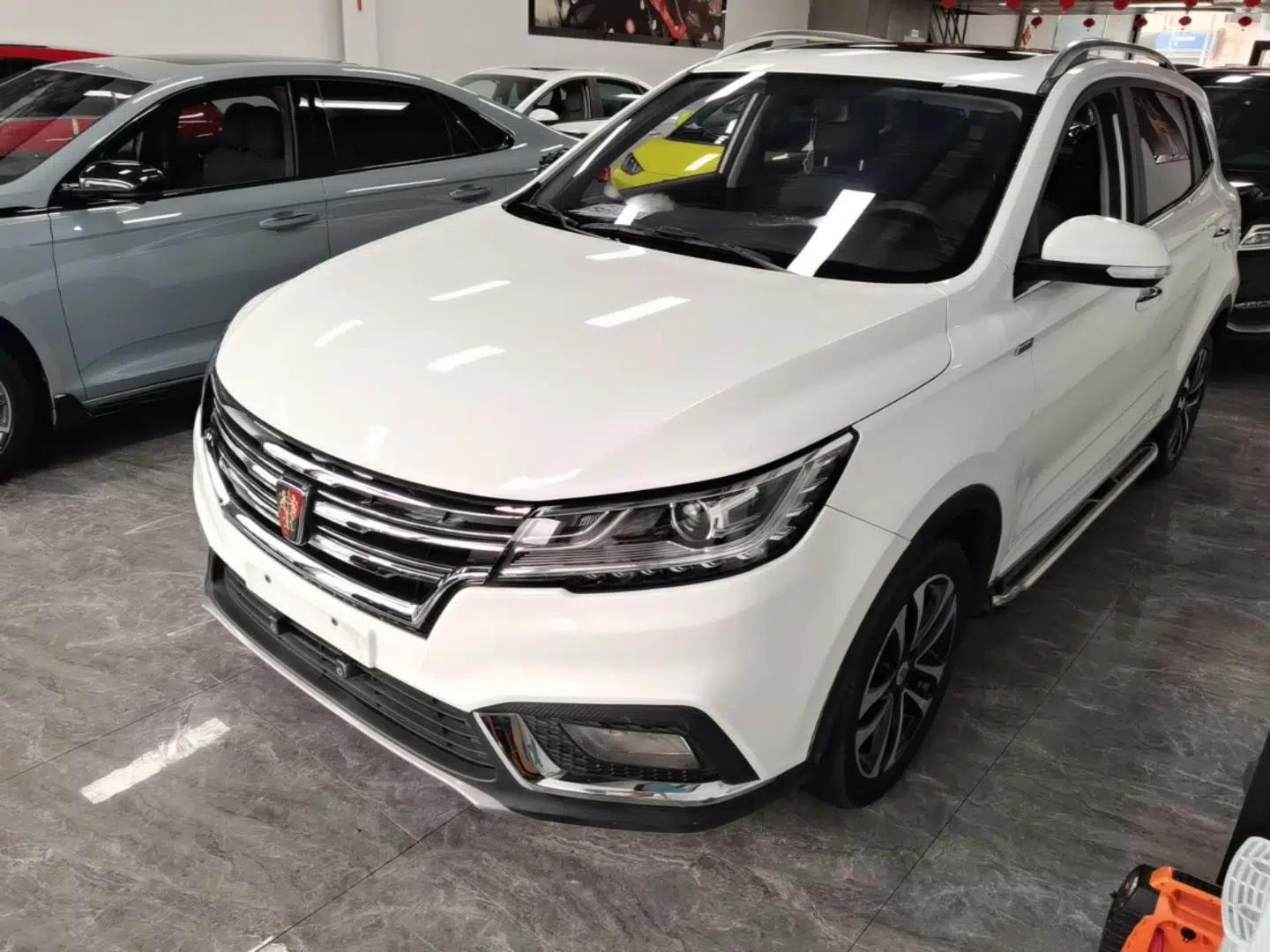 Roewe RX3 2018 18T Automatic Flagship Model — миниатюра 1