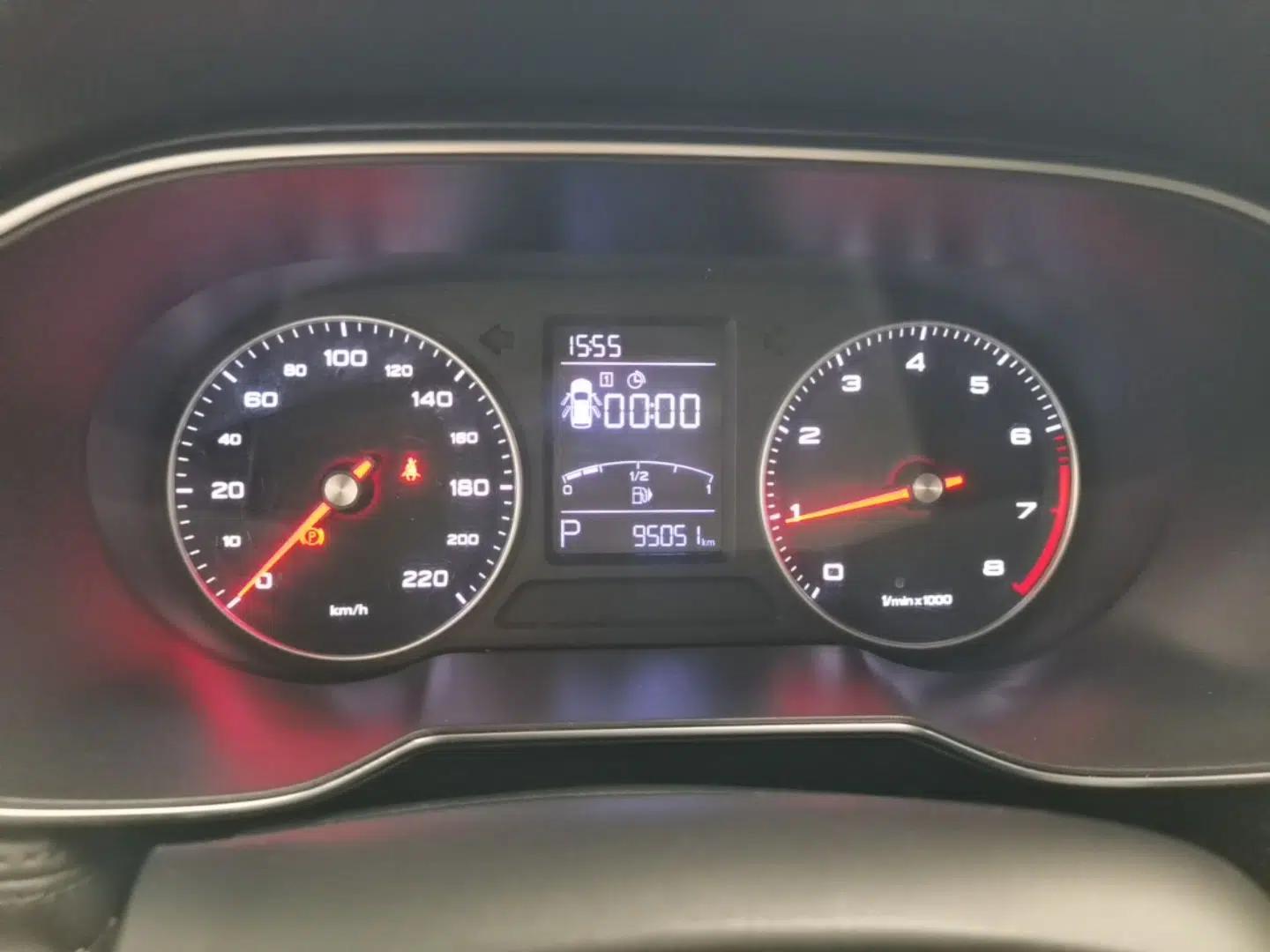 Roewe RX3 2018 18T Automatic Flagship Model — миниатюра 14