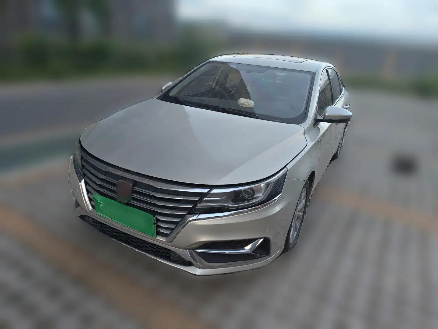 Roewe i6 New Energy 2017 45T Hybrid Connect & Smart Enjoyment Edition — миниатюра 1