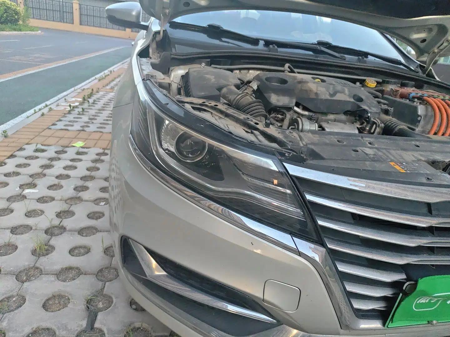 Roewe i6 New Energy 2017 45T Hybrid Connect & Smart Enjoyment Edition — миниатюра 7