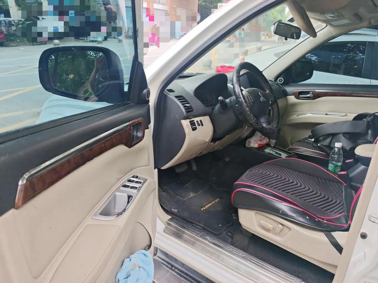 Mitsubishi Pajero Sport 2013 3.0L Automatic Two-Wheel Drive Luxury Edition — миниатюра 16