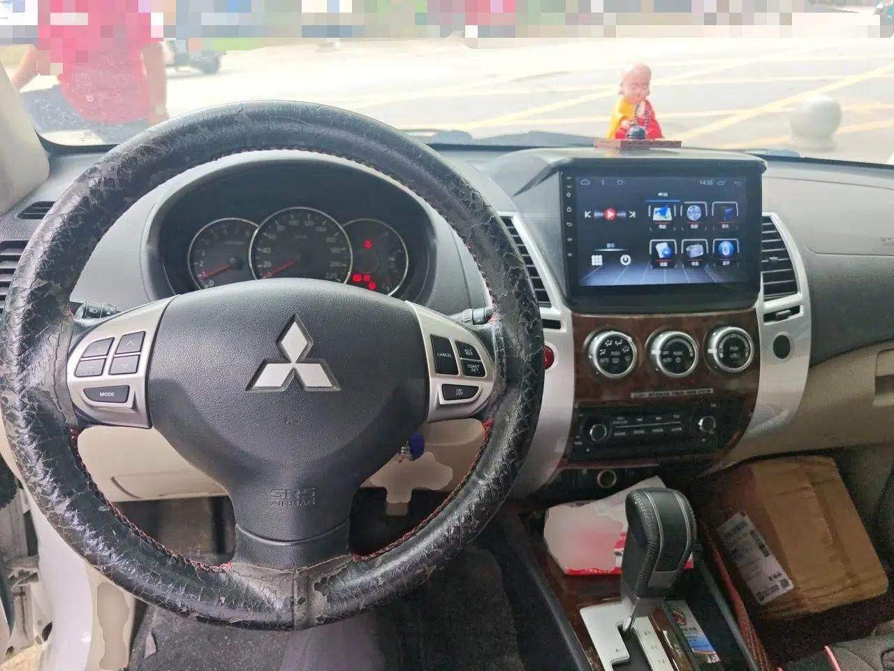 Mitsubishi Pajero Sport 2013 3.0L Automatic Two-Wheel Drive Luxury Edition — миниатюра 9
