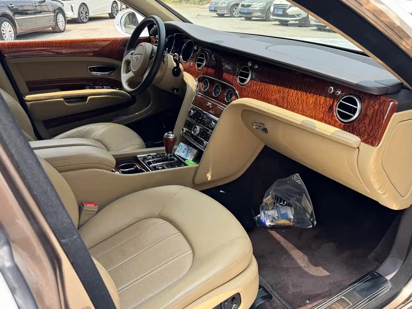 Mulsanne 2011 6.8T Luxury Edition — миниатюра 6