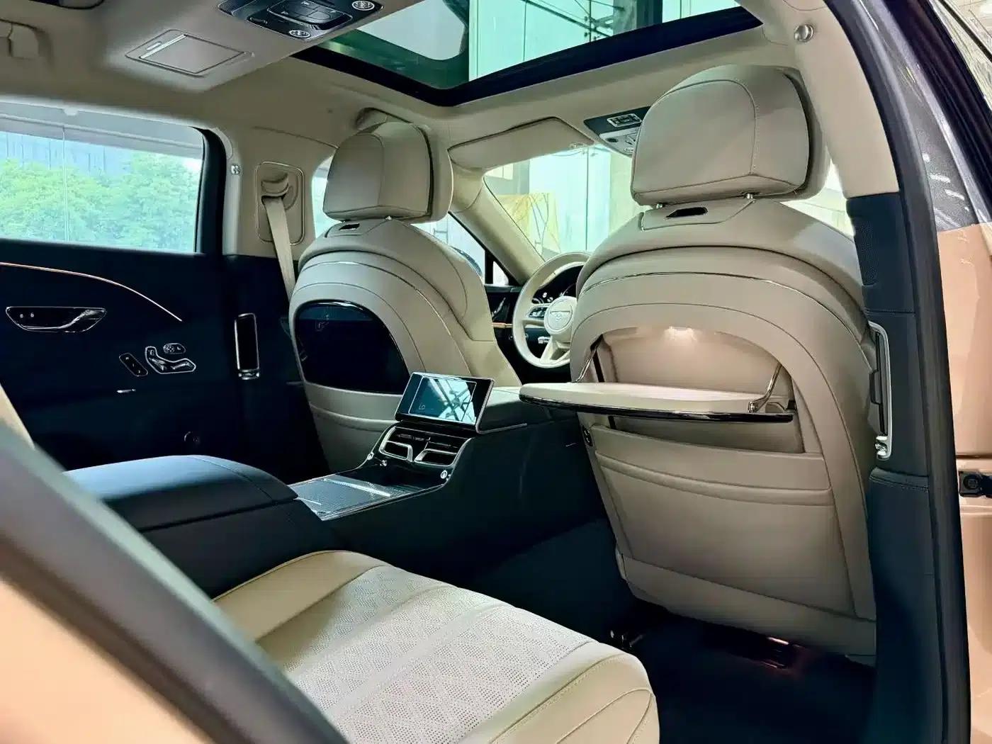 2026 Mercedes-Benz Flying Spur Plug-in Hybrid 4.0T V8 Mulliner — миниатюра 8