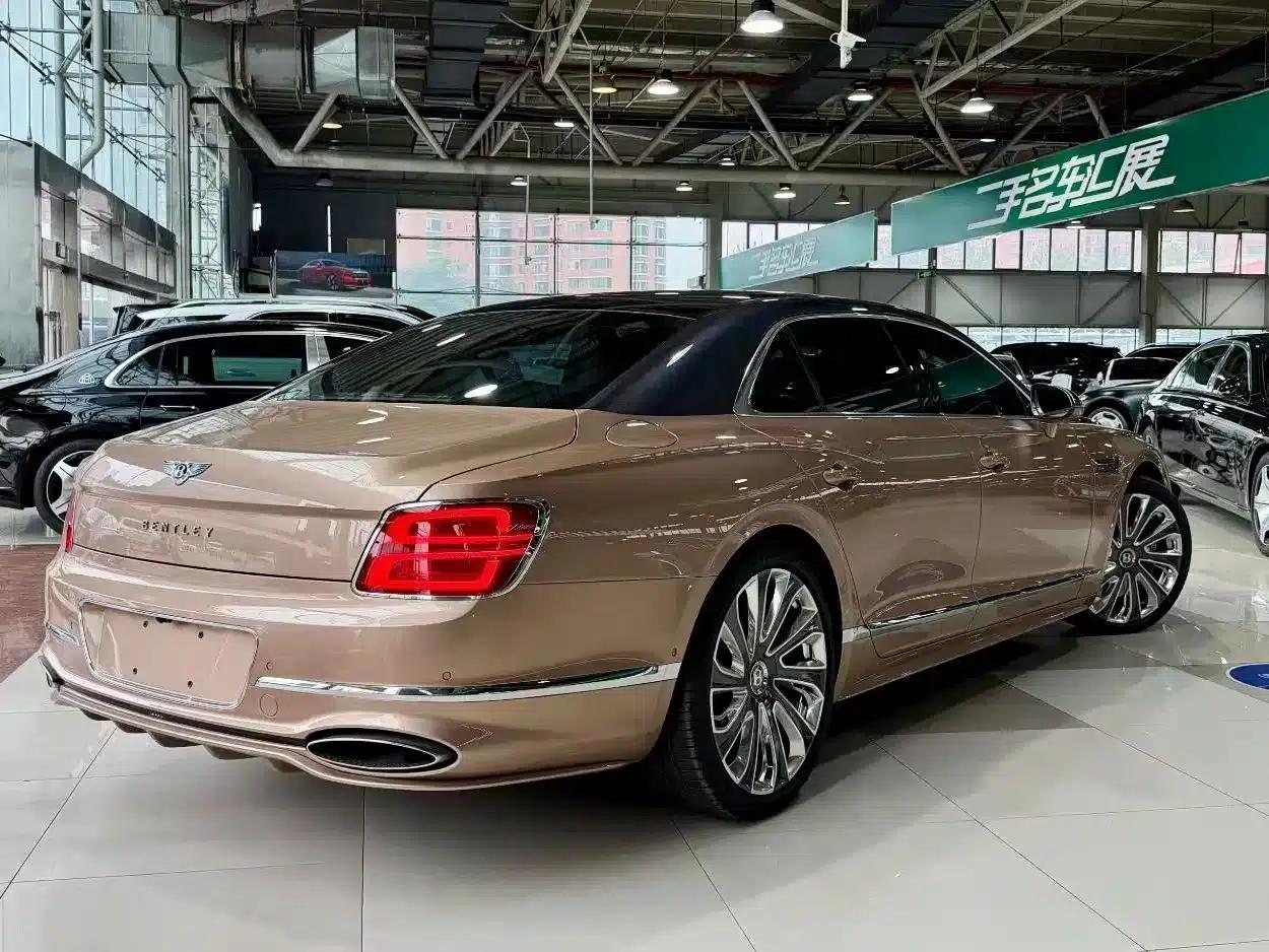 2026 Mercedes-Benz Flying Spur Plug-in Hybrid 4.0T V8 Mulliner — миниатюра 9