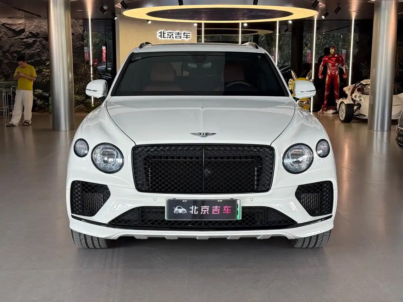 Bentayga Plug-in Hybrid 2021 3.0T PHEV — миниатюра 2