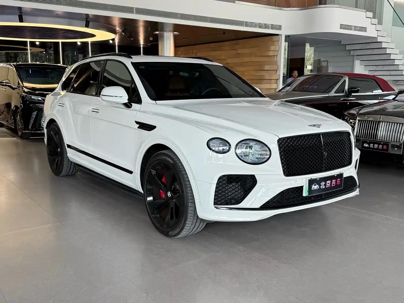 Bentayga Plug-in Hybrid 2021 3.0T PHEV — миниатюра 3