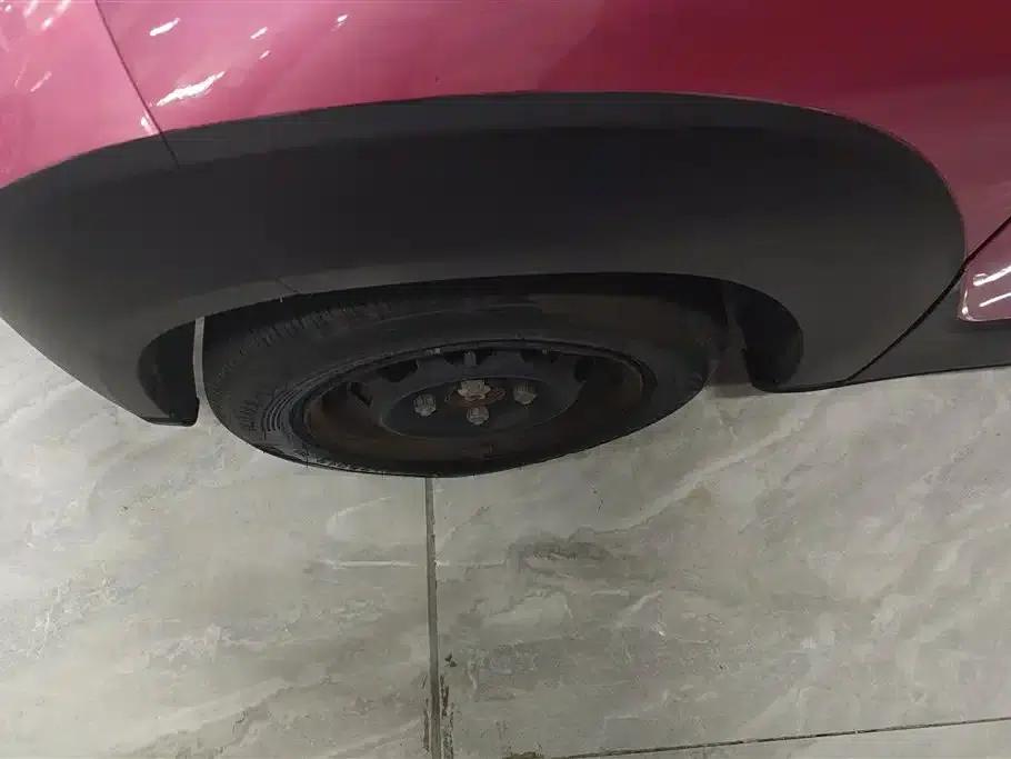Baojun E100 2019 Model 250KM Smart Edition — миниатюра 6
