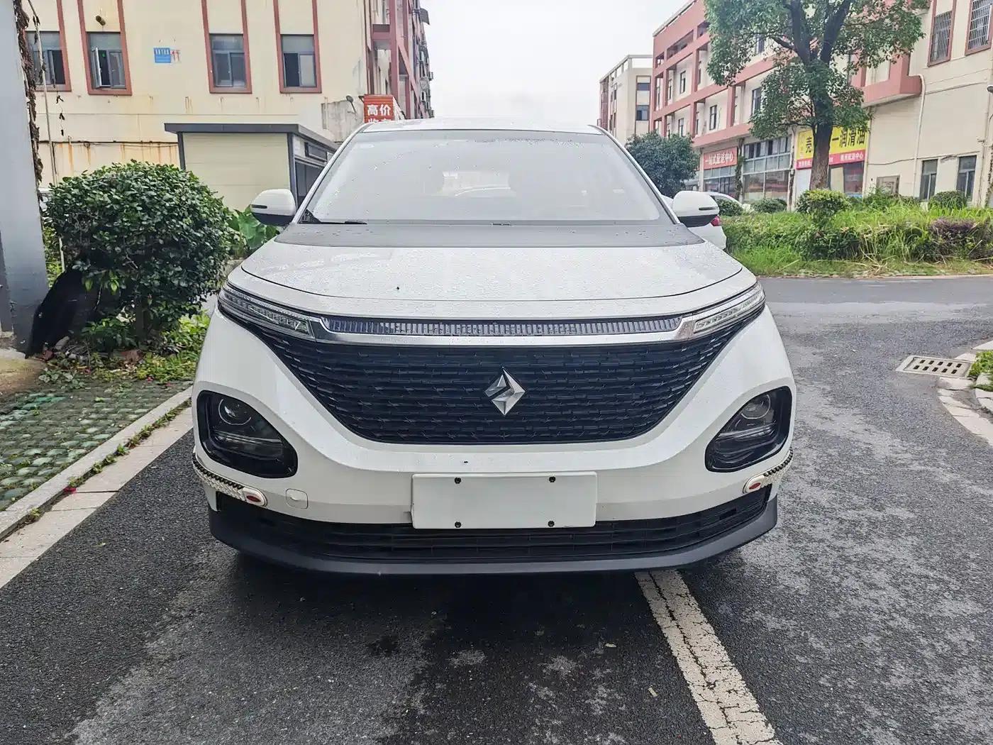 Baojun RM-5 2019 1.5L Manual Elite 6-Seater (24-Hour Online Service) — миниатюра 1