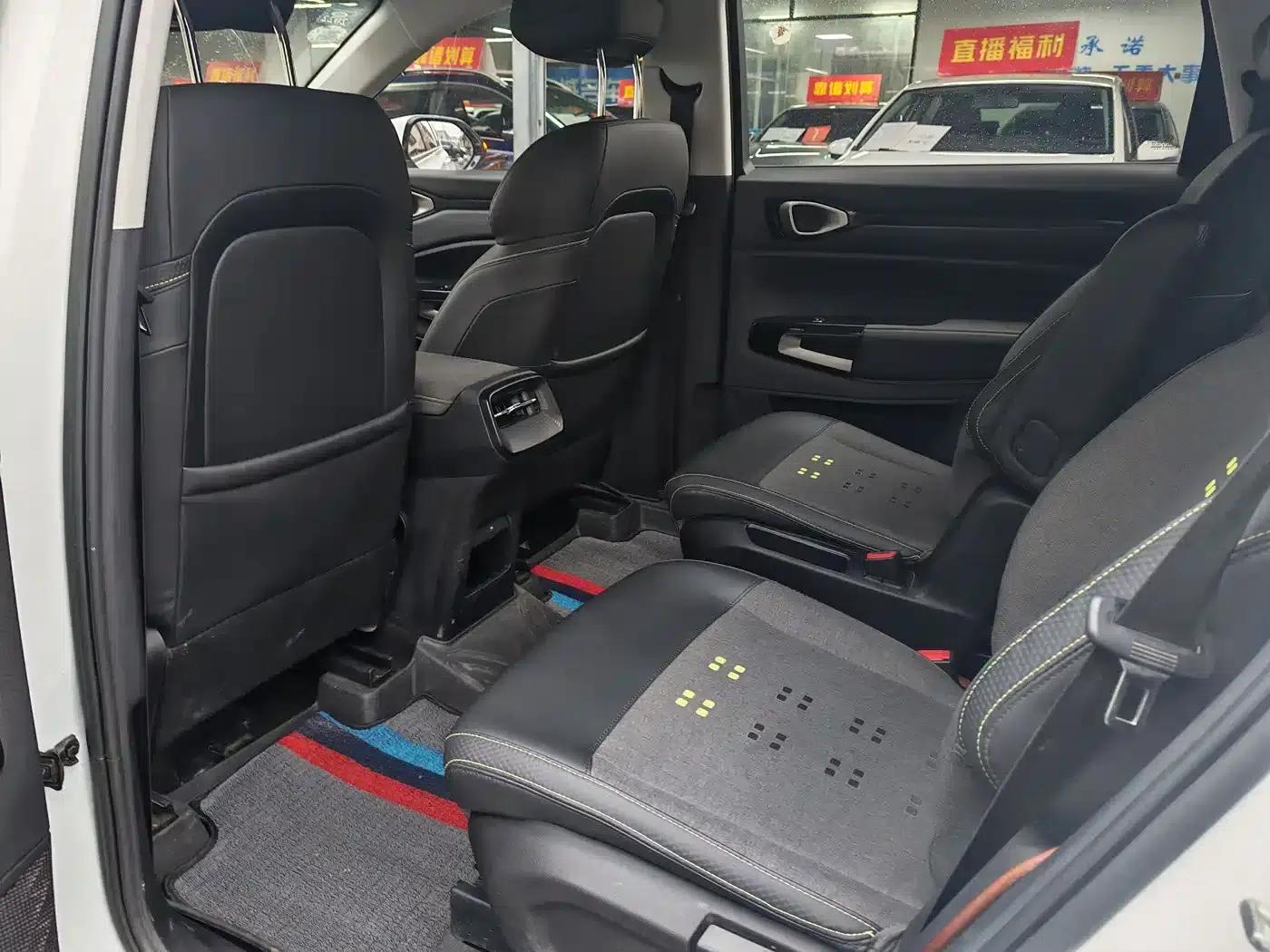 Baojun RM-5 2019 1.5L Manual Elite 6-Seater (24-Hour Online Service) — миниатюра 9