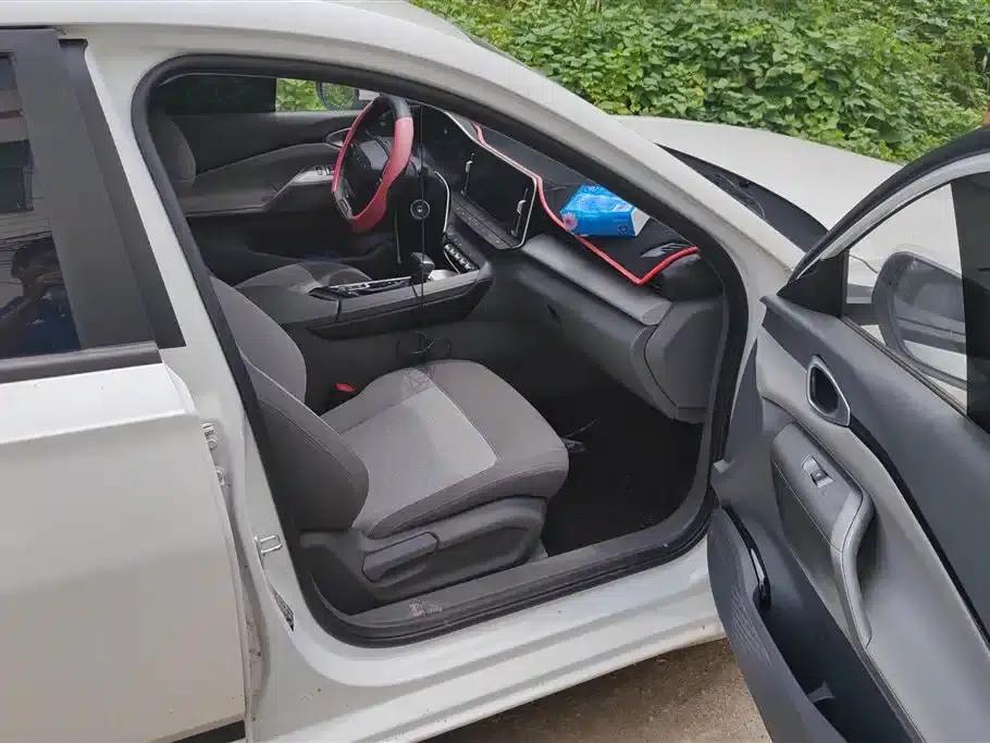 Baojun RC-5 2020 1.5L CVT Smart Elite Edition — миниатюра 8