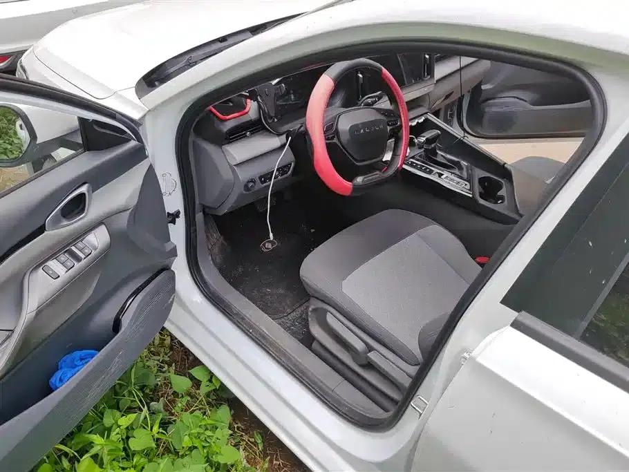 Baojun RC-5 2020 1.5L CVT Smart Elite Edition — миниатюра 9