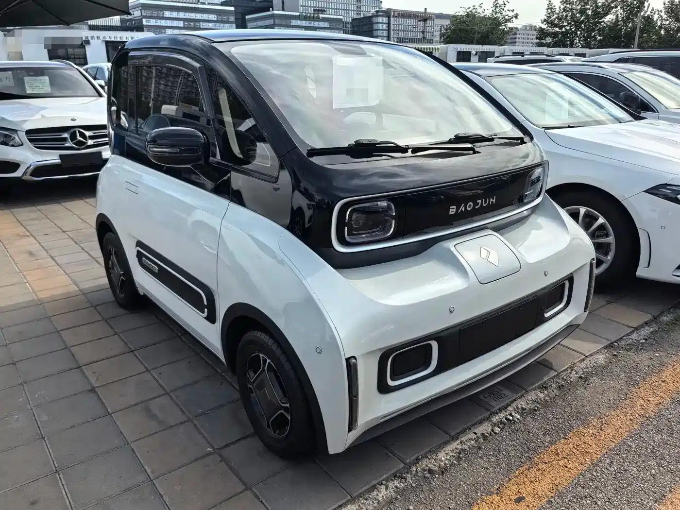 Baojun E300 2020 Interstellar Smart Edition — миниатюра 3