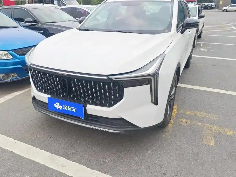Bestune T55 2023 1.5T Automatic Leap Forward Edition — миниатюра 1