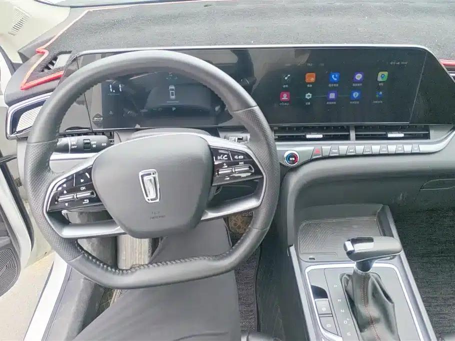 Bestune T55 2023 1.5T Automatic Leap Forward Edition — миниатюра 12