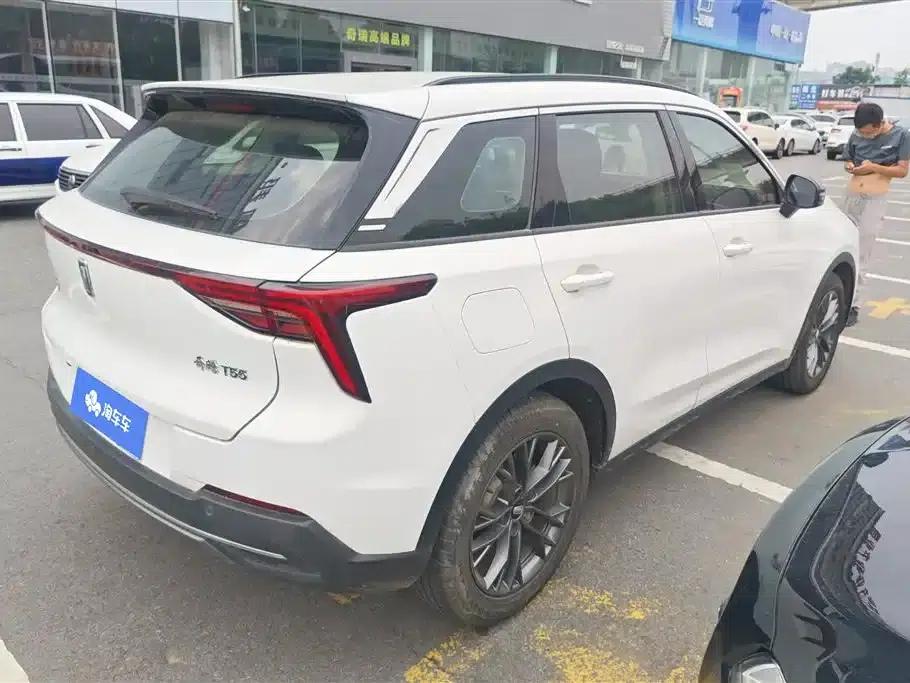 Bestune T55 2023 1.5T Automatic Leap Forward Edition — миниатюра 3