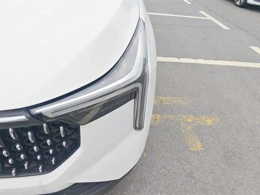 Bestune T55 2023 1.5T Automatic Leap Forward Edition — миниатюра 5